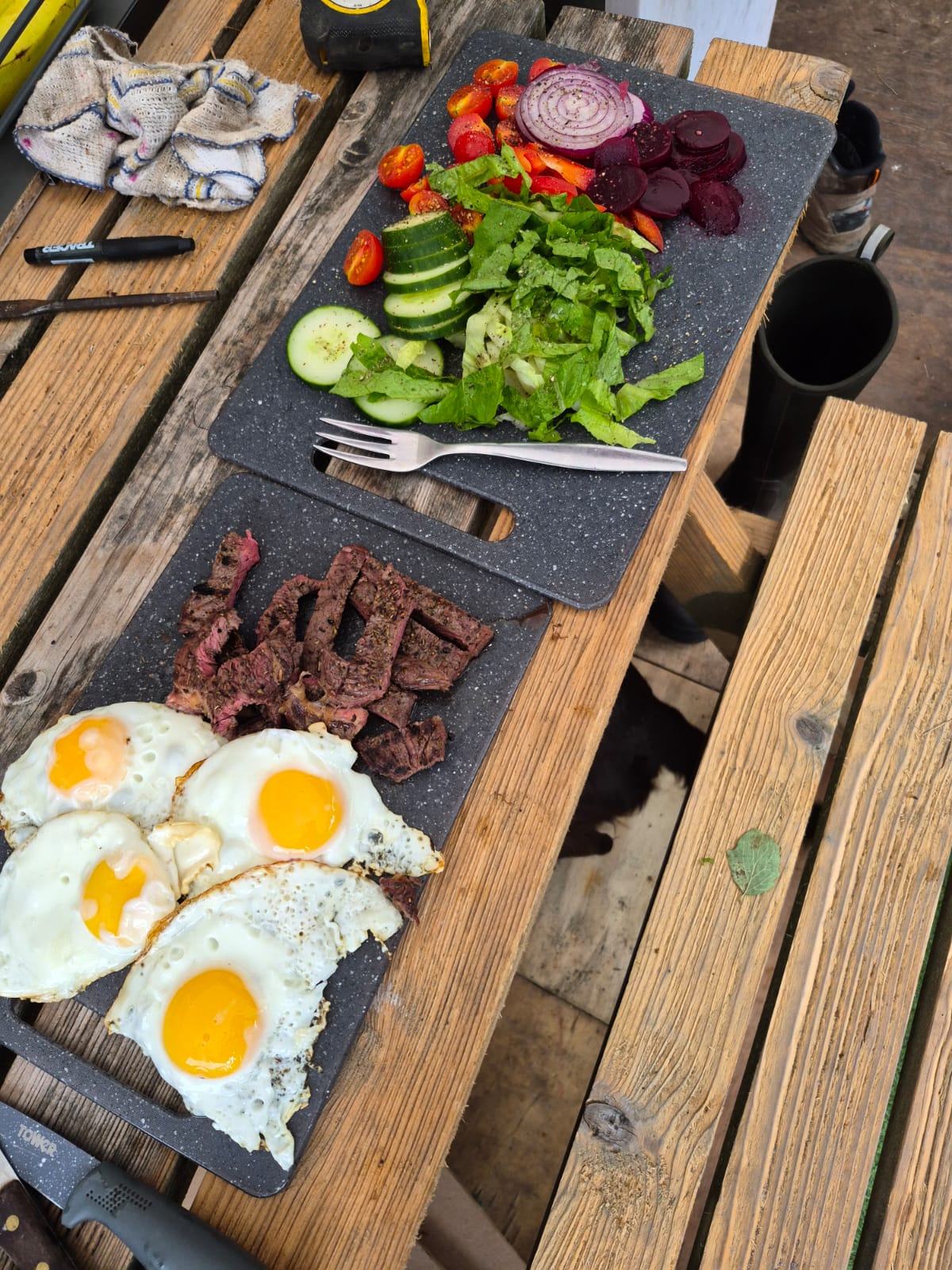 Egg, steak and salad